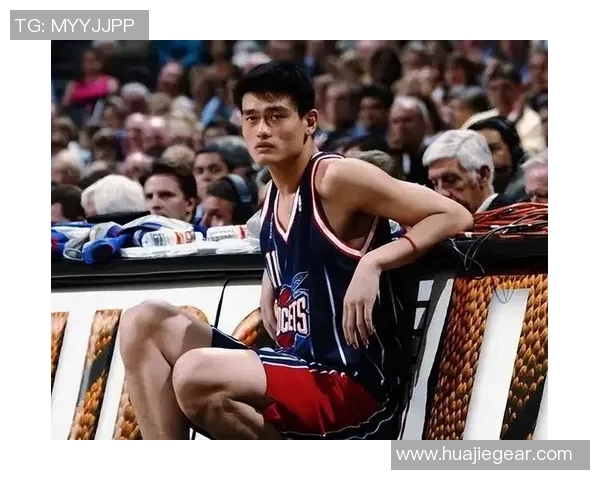 姚明吸烟引发热议球迷对偶像健康生活方式的期待与担忧