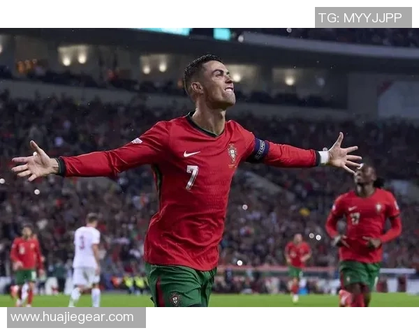 足球明星中最年轻的球员是谁他的成就与未来展望 足球明星中最年轻的球员是谁他的成就与未来展望