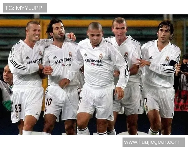 实力不济却备受关注的足球明星们的职业生涯与影响力分析