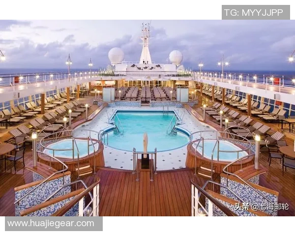 足球明星的假日生活探秘:阳光沙滩与豪华游艇的奢华之旅 足球明星的假日生活探秘:阳光沙滩与豪华游艇的奢华之旅